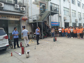 Shenzhen Chuanglixun Optoelectronic Equipment Co., Ltd. linea di produzione in fabbrica