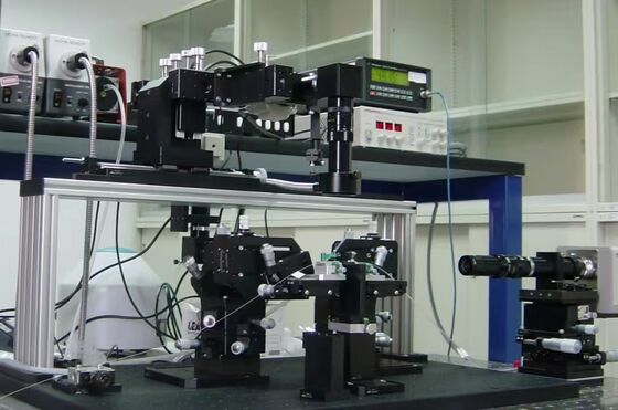 CLX Alta precisione ± 0,1 μm PLC a sette assi Sistema di accoppiamento ottico a coppia automatica Attrezzatura di allineamento delle fibre per la comunicazione ottica